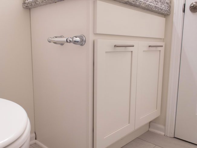 Ashton Place Townhomes Summit White Shaker Cabinet